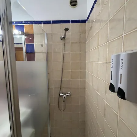 Bajo En El Zona Privilegiada Apartamento *