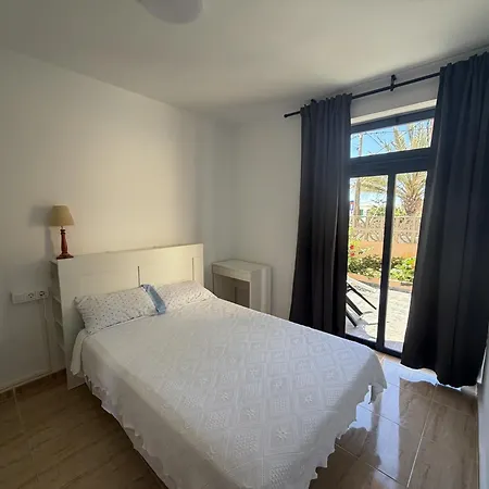 Bajo Junto Al Mar En El Apartment *